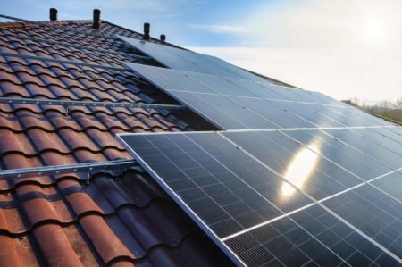 Comment nettoyer ses panneaux photovolta&iuml;ques &agrave; Golbey ?